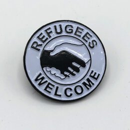 Refugees Welcome Hands - Pin
