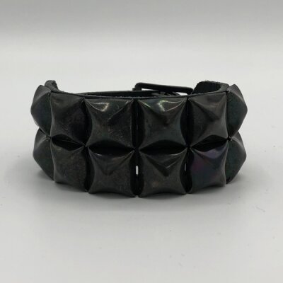 Armband mit schwarzen Pyramidennieten - 2-Reihig - WB009A - Echtleder schwarz