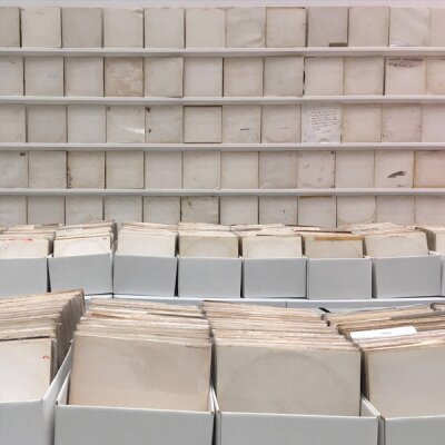 OAKHANDS - A CIRCLE WITH MANY CENTRES - 12"