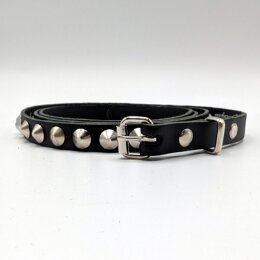 Nietengürtel - Gürtel mit silbernen Spitznieten...