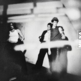 MUNA - DANCING ON THE WALL - CD