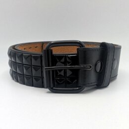 Nietengürtel - Gürtel mit kleinen schwarzen...